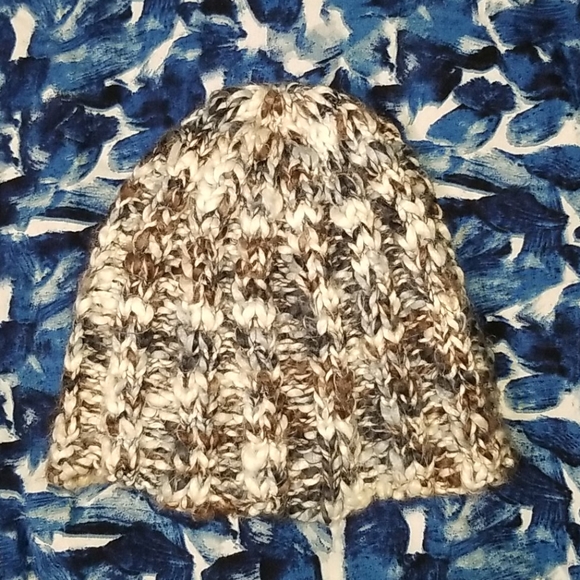 Gorgeous soft knit NOTW Men's winter hat. - Picture 3 of 3